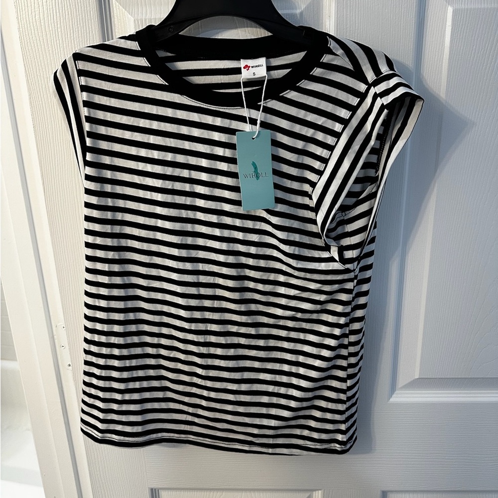 Amazon Black and White Striped Short Sleeve Tee